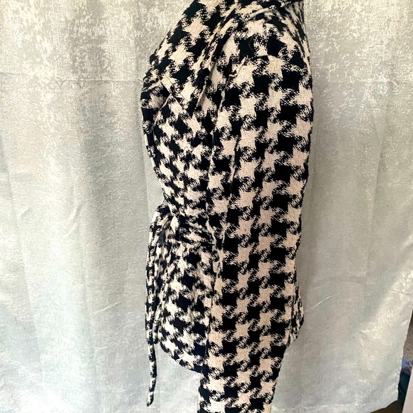Black and White Houndstooth Coat - Picture 3 of 8